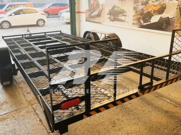 Carretinha Reboque Plataforma Basculante para Transporte de Carros com 02 Eixos – Tela